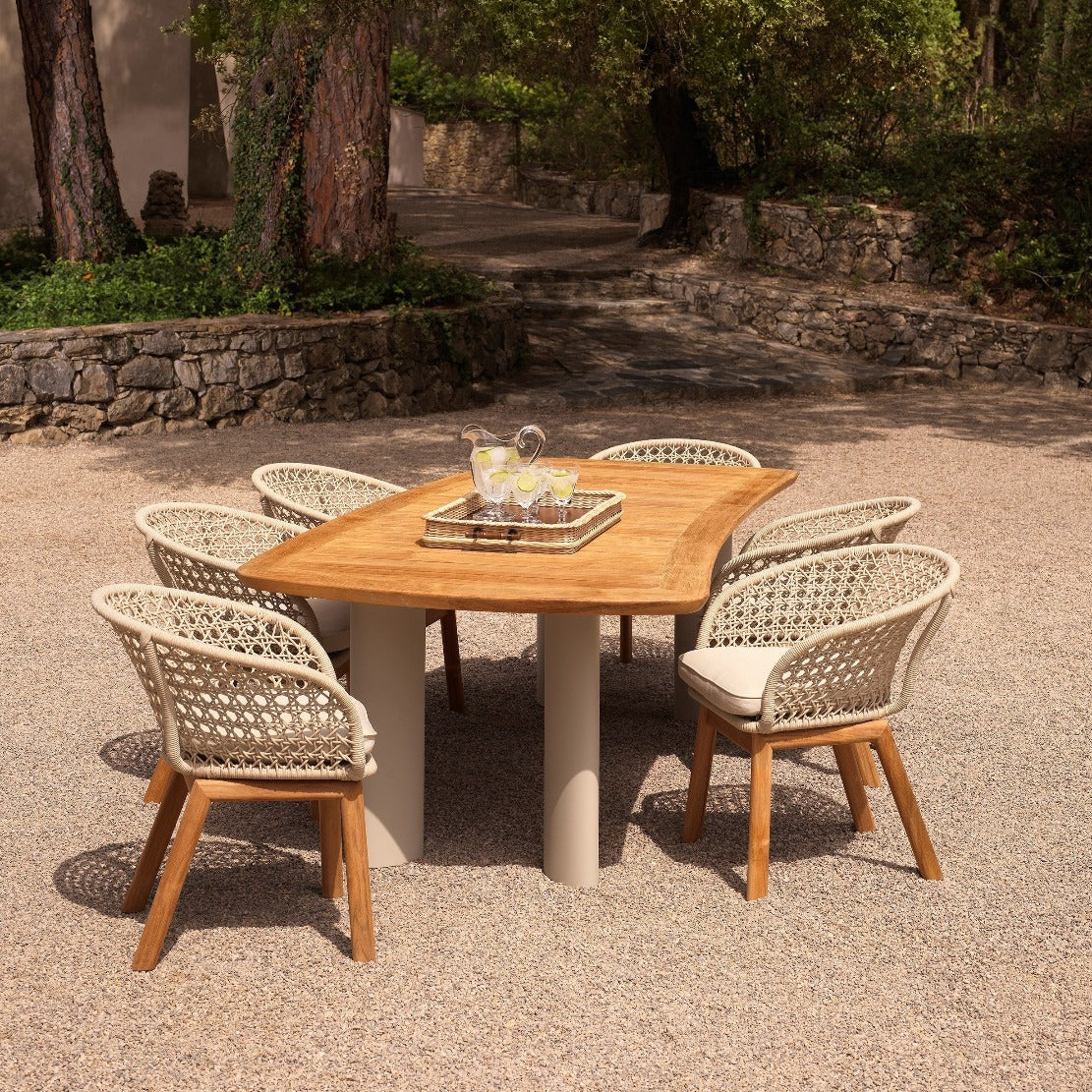 Outdoor dining table Eichholtz Osario natural